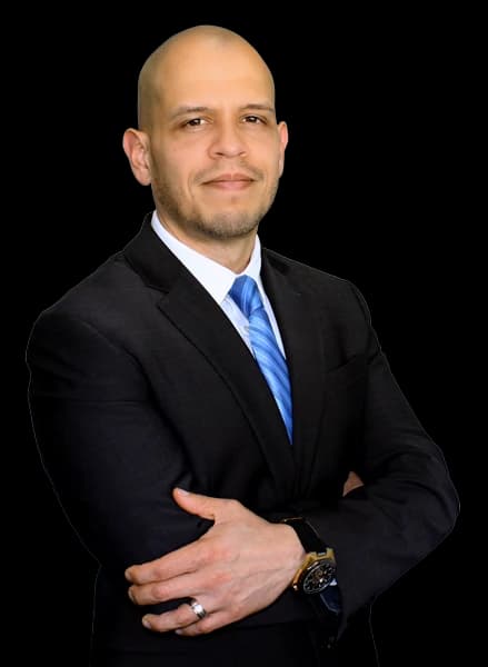 Abogado Jesús Reyes — abogado de inmigración en Miami